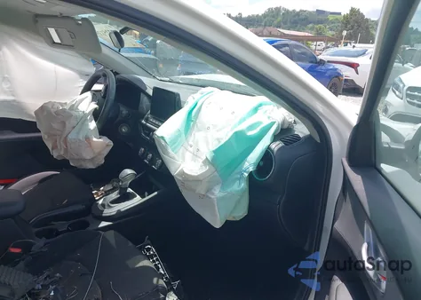 2023 Kia Forte Lxs z USA, uszkodzony, nr VIN 3KPF24AD6PE642558